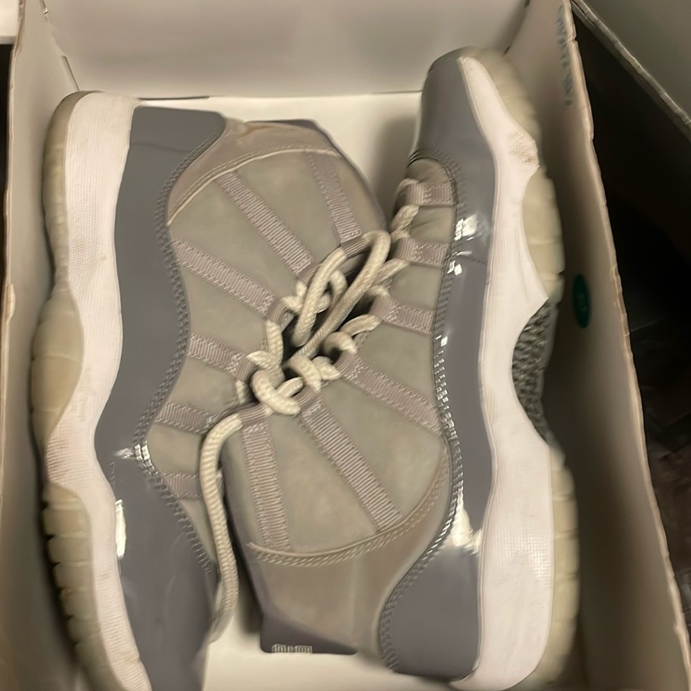 Air Jordan’s gray
